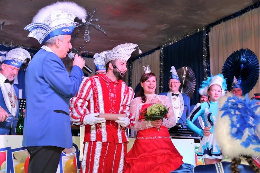 100 Mitwirkende begeisterten den Lindenhof