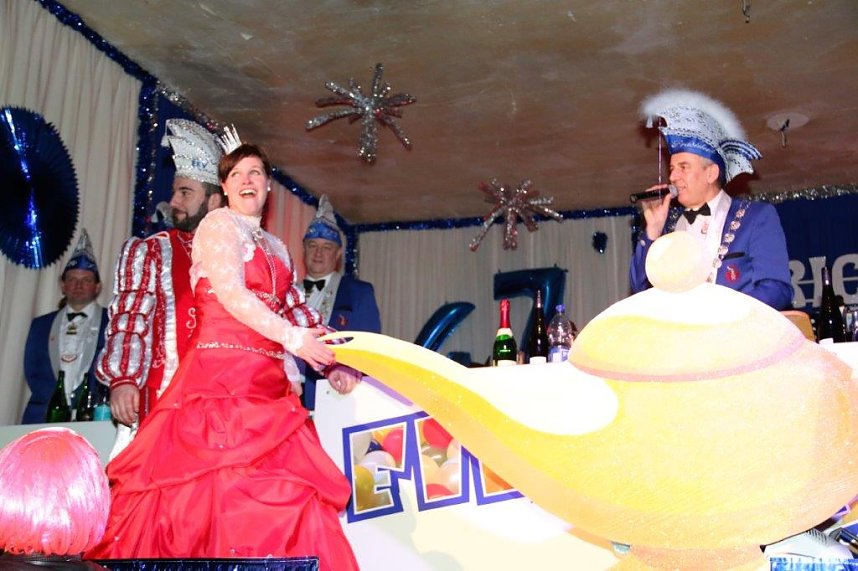 100 Mitwirkende begeisterten den Lindenhof