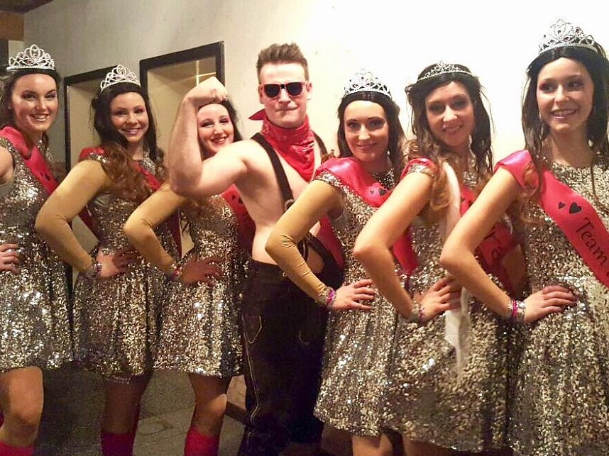 Riesenstimmung  im Hexenkessel Kleinwenden