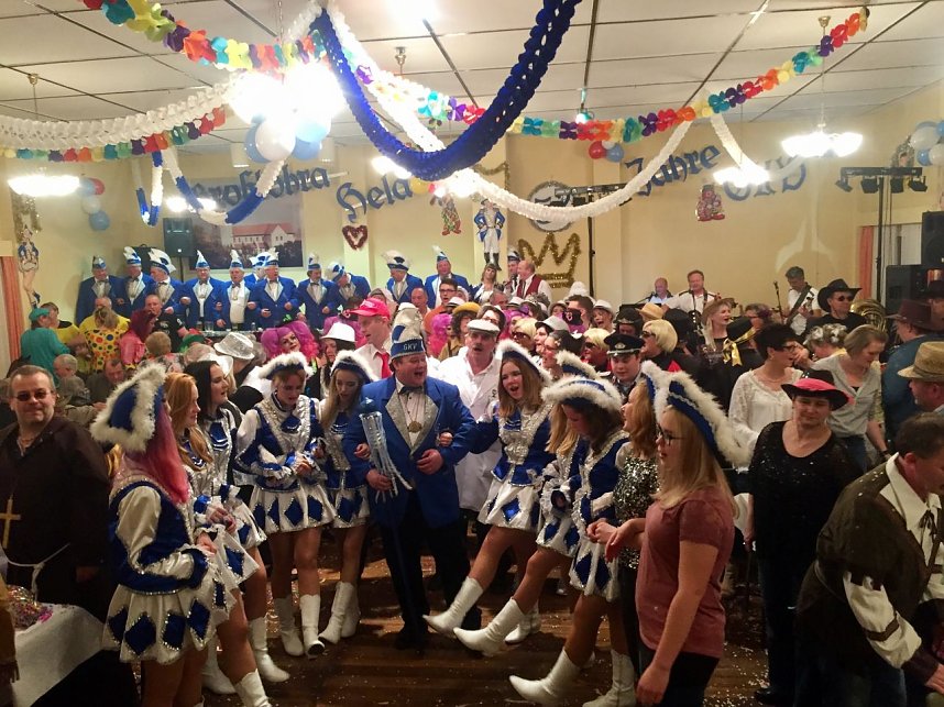 Riesenstimmung  im Hexenkessel Kleinwenden