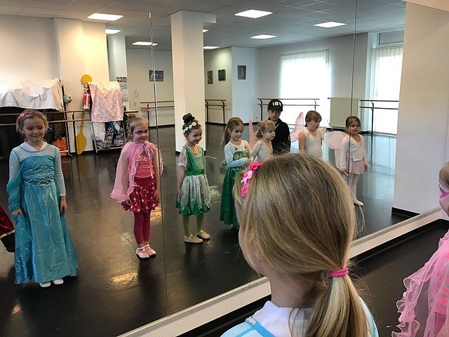 Fasching im Tanzstudio Radeva