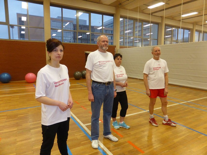 Defibrillator &uuml;bergeben