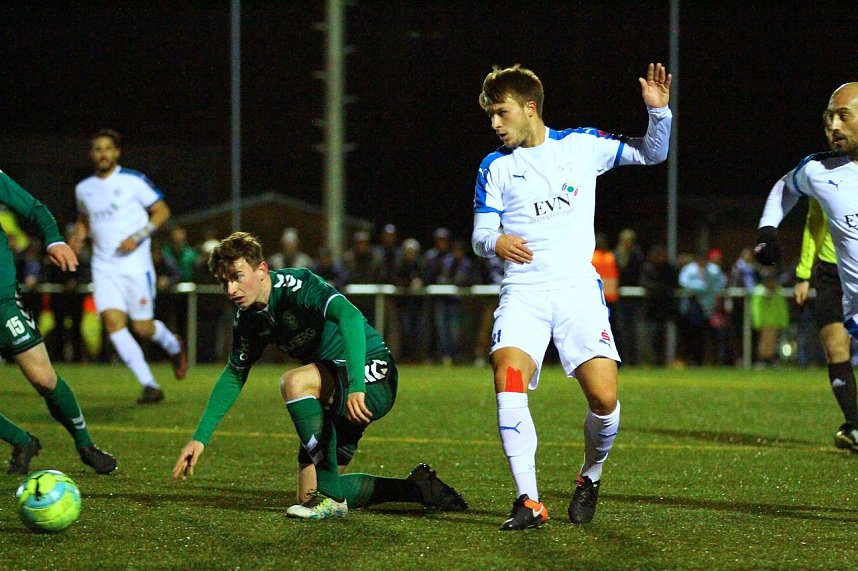 Wacker gewinnt gegen Sch&ouml;nberg