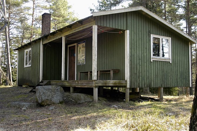 06.05.06: gro&szlig;e &Uuml;bernachtungsh&uuml;tte Vaktarkullen