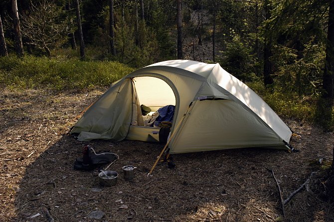 09.05.06: zelten am See