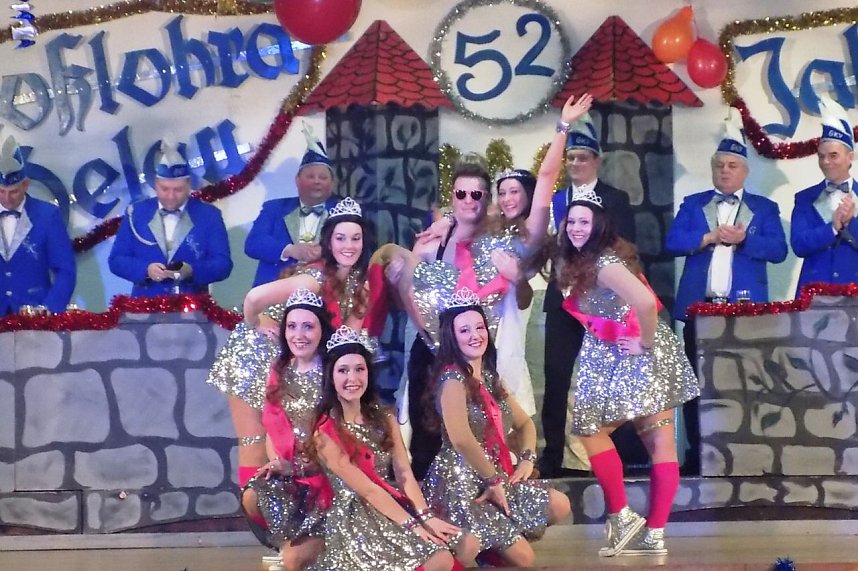 52 Jahre Karneval in Gro&szlig;lohra � viel Schunkeln, viel Lachen, viel Applaus