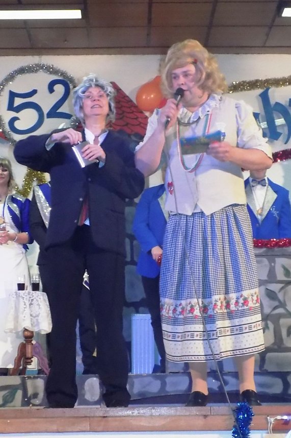 52 Jahre Karneval in Gro&szlig;lohra � viel Schunkeln, viel Lachen, viel Applaus