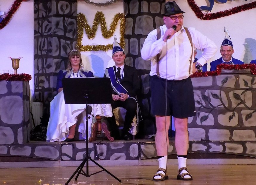 52 Jahre Karneval in Gro&szlig;lohra � viel Schunkeln, viel Lachen, viel Applaus