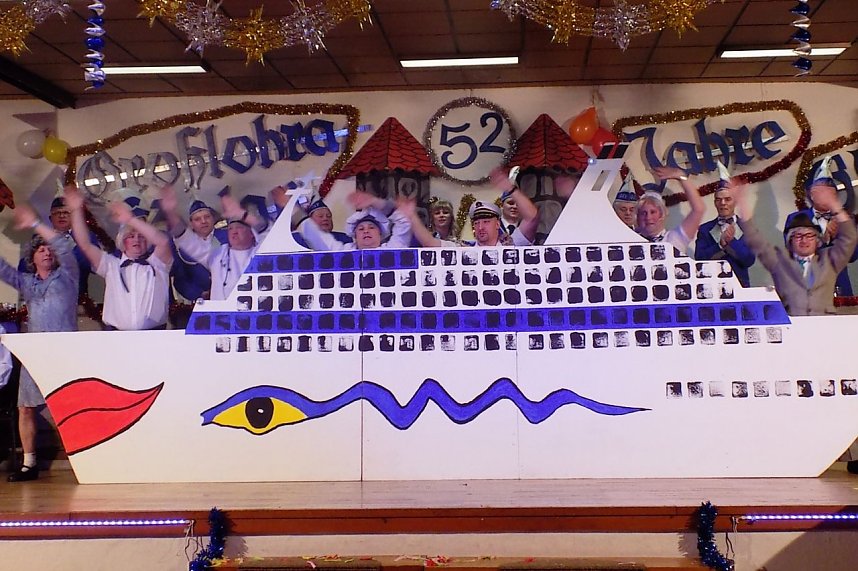 52 Jahre Karneval in Gro&szlig;lohra � viel Schunkeln, viel Lachen, viel Applaus