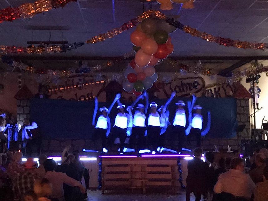 52 Jahre Karneval in Gro&szlig;lohra � viel Schunkeln, viel Lachen, viel Applaus