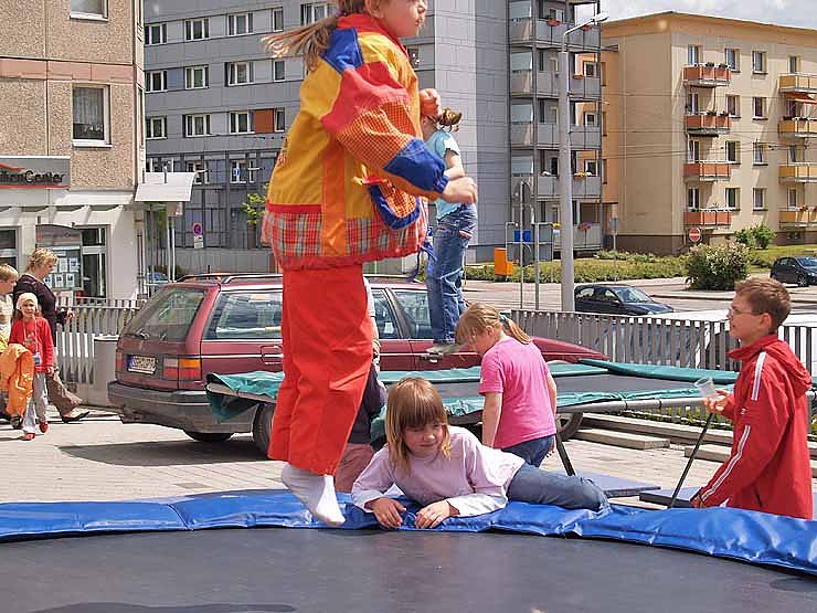 Kinderlachen auf dem Parkplatz