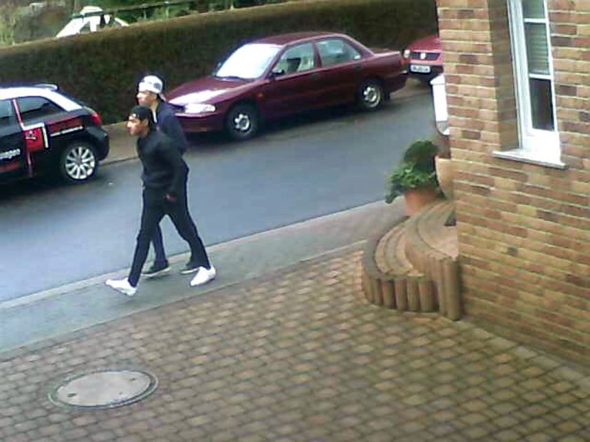 Wer kennt diese M&auml;nner?