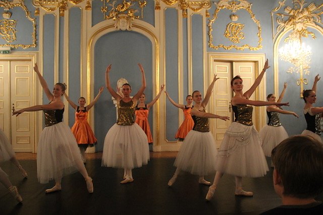 Das Tanzstudio Radeva verzauberte das Publikum im Blauen Saal