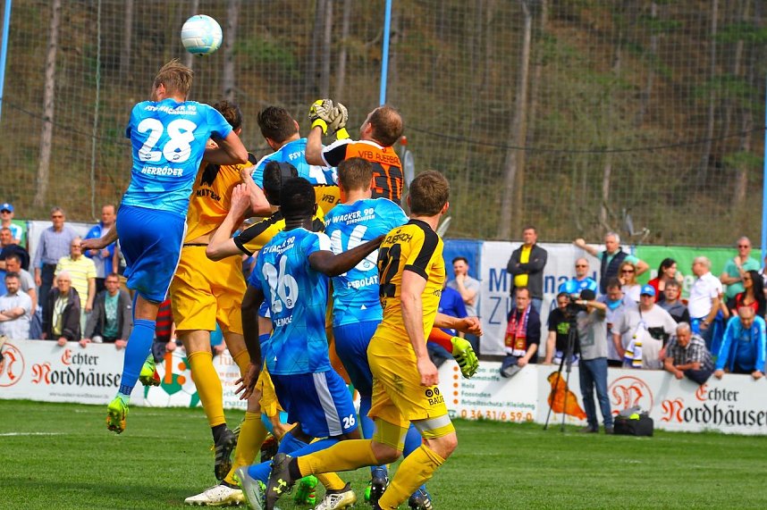 Wacker verliert gegen Auerbach im heimischen AKS