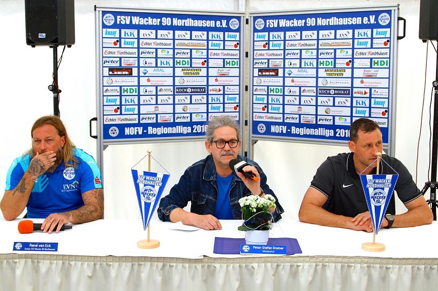 Wacker verliert gegen Auerbach im heimischen AKS