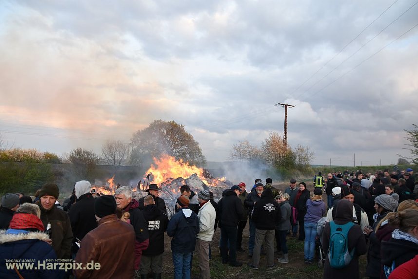 Osterfeuer Sundhausen und Werther