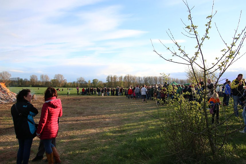 Osterfeuer in Bielen