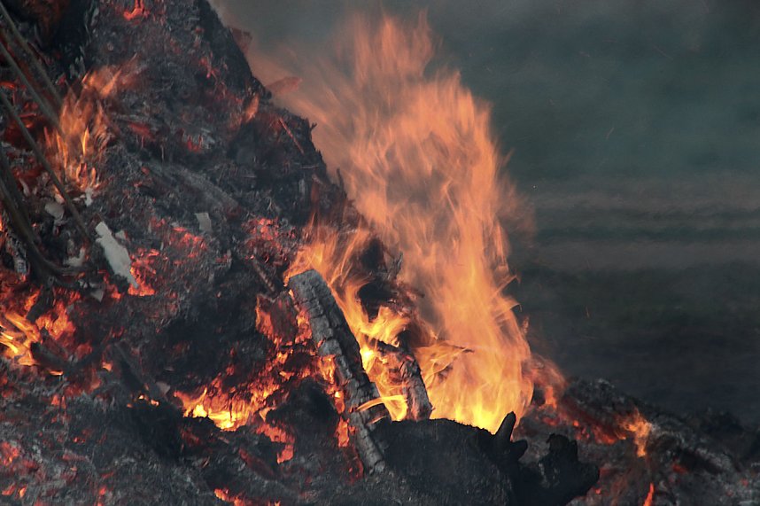Osterfeuer in Bielen