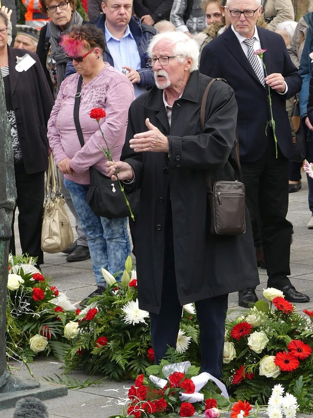 R&uuml;ckblick: Christian Desseaux, &Uuml;berlebender der Konzentrationslager Buchenwald und Mittelbau-Dora w&auml;hrend der Gedenkveranstaltung zum 72. Jahrestag der Befreiung des KZ Mittelbau-Dora, KZ-Gedenkst&auml;tte Mittelbau-Dora, 10. April 2017