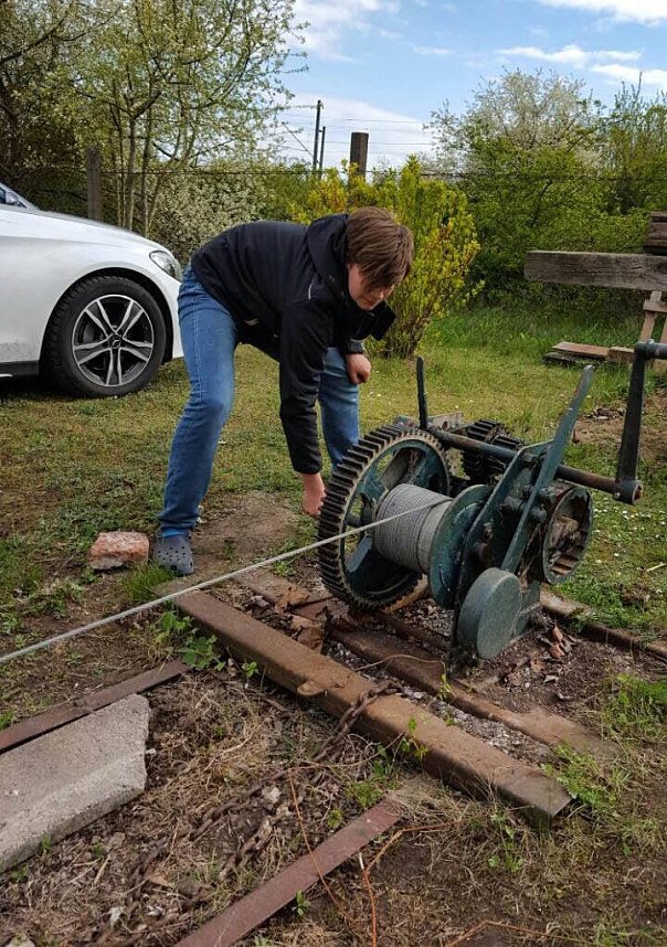Vereint voran beim Bau eines Pontons
