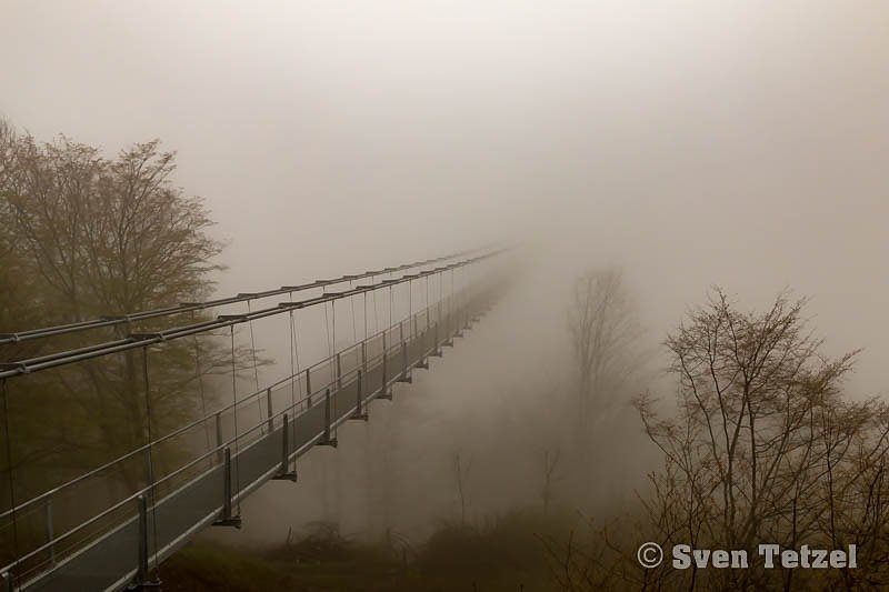 Auf der l&auml;ngsten H&auml;ngebr&uuml;cke der Welt