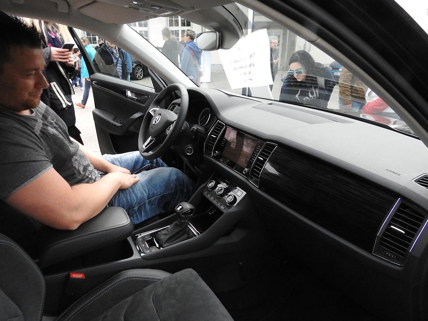 Autofr&uuml;hling auf dem Petersberg