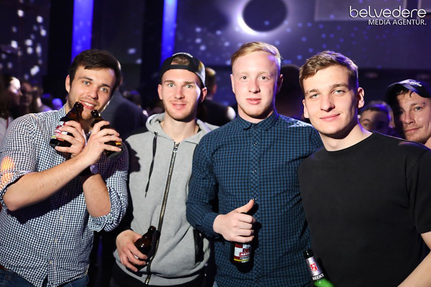 Party im Jugendclubhaus in Nordhausen - der Samstag