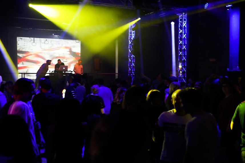 Party im Jugendclubhaus in Nordhausen - der Samstag