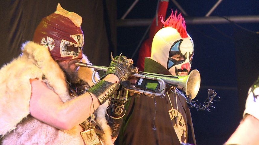 Freak-Show zum Abschluss