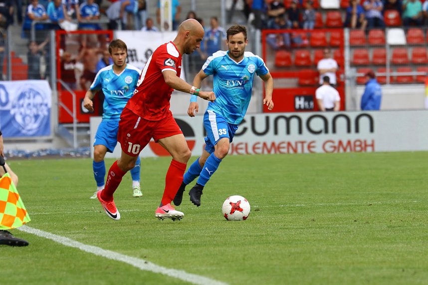 Pokalfinale zwischen RWE und Wacker in Erfurt