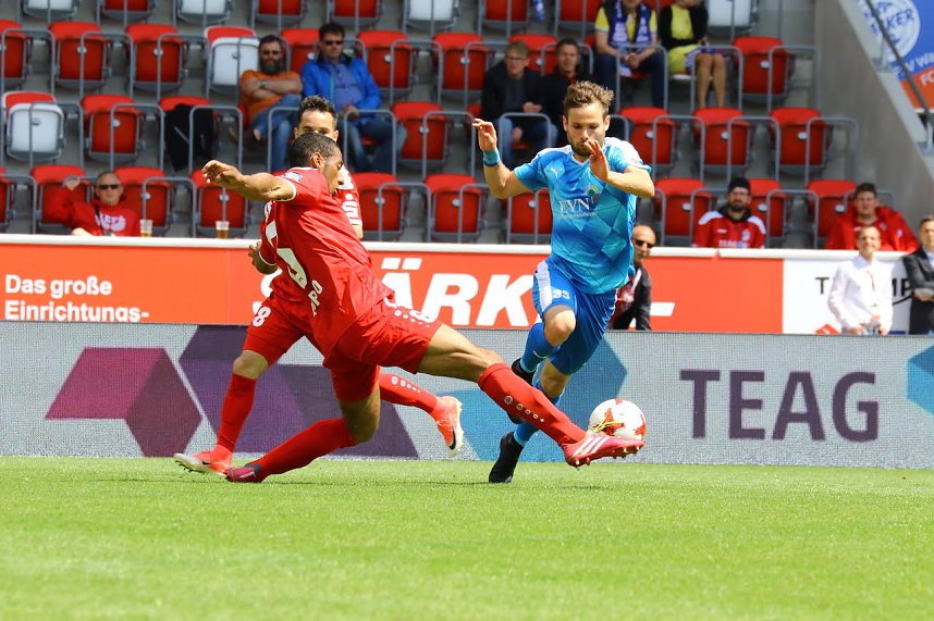 Pokalfinale zwischen RWE und Wacker in Erfurt