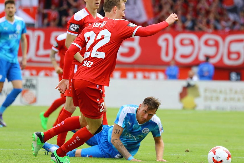 Pokalfinale zwischen RWE und Wacker in Erfurt