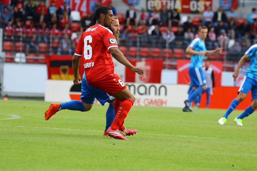Pokalfinale zwischen RWE und Wacker in Erfurt