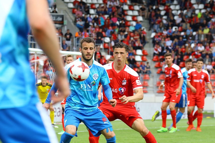 Pokalfinale zwischen RWE und Wacker in Erfurt