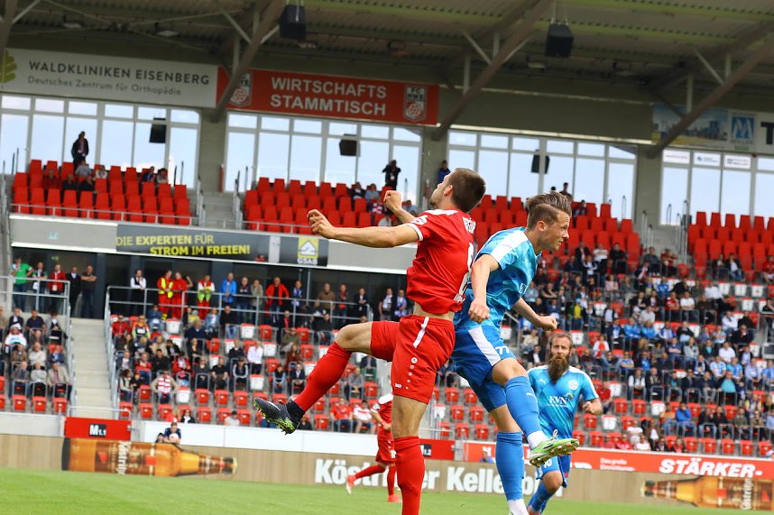 Pokalfinale zwischen RWE und Wacker in Erfurt