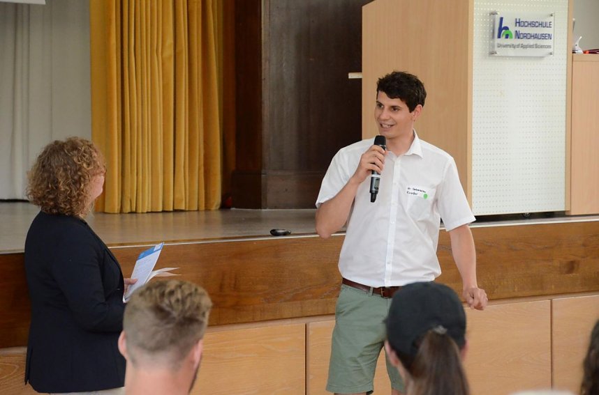 Franziska Teichert im Gespr&auml;ch mit Sebastian Kupfer