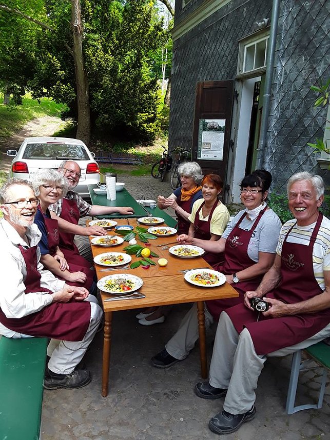 5-Elemente K&uuml;che im Park Hohenrode