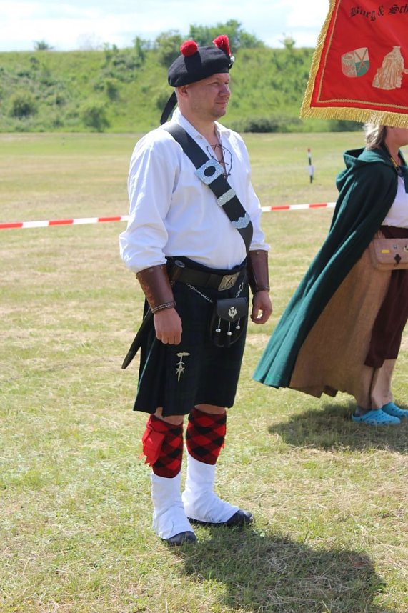 Gro&szlig;e Parade auf dem Dickkopf