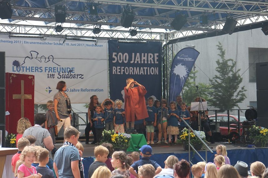 Kreiskirchentag vor der Nordh&auml;user Blasiikirche