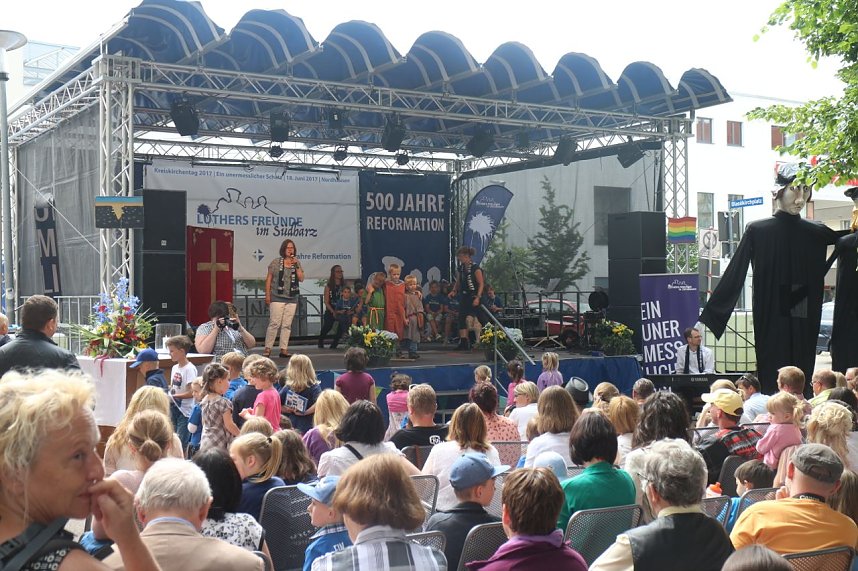 Kreiskirchentag vor der Nordh&auml;user Blasiikirche