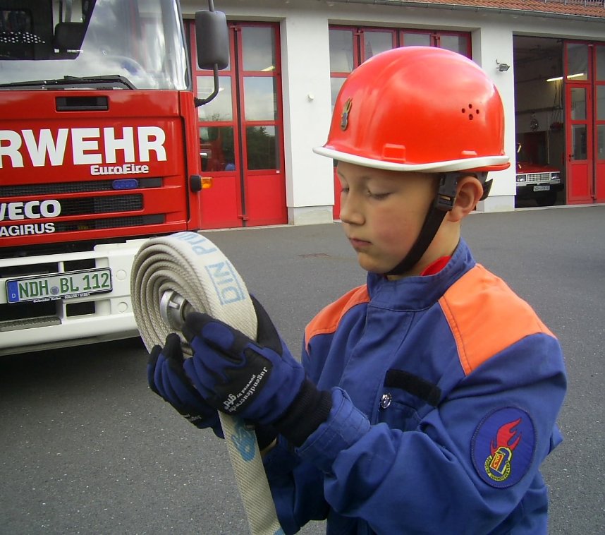 auf dem Gel&auml;nde der Freiwilligen Feuerwehr Bleicherode stellten sich die Kinder der Pr&uuml;fung des Leistungsabzeichens der Th&uuml;ringer Jugendfeuerwehr f