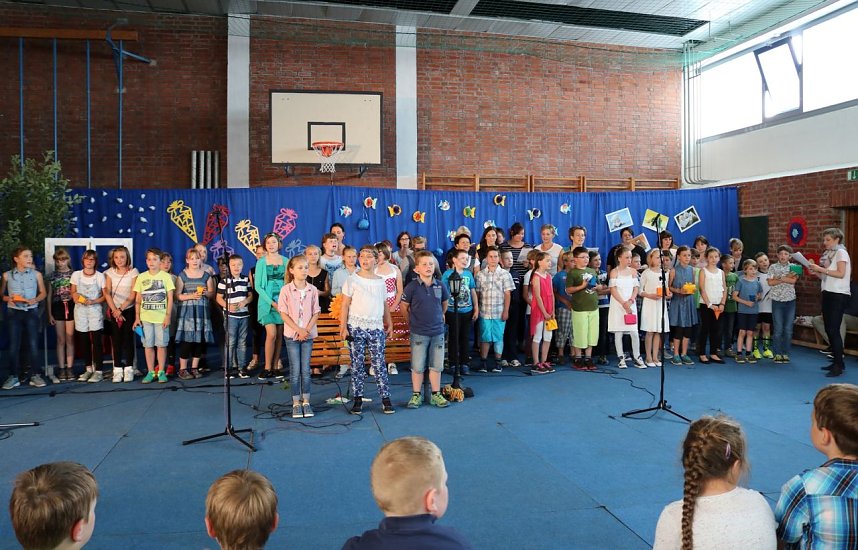 Die Grundschule G&ouml;rsbach verabschiedete ihre Viertkl&auml;ssler mit einer schicken Feier