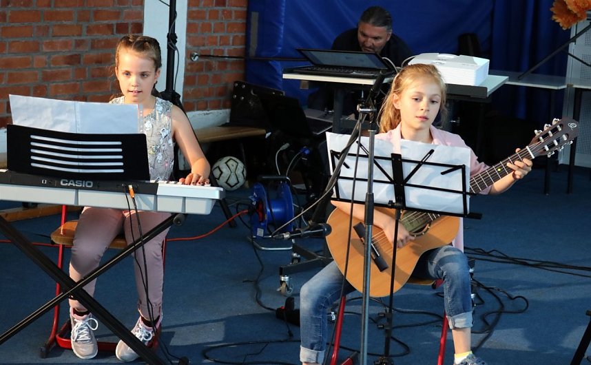 Die Grundschule G&ouml;rsbach verabschiedete ihre Viertkl&auml;ssler mit einer schicken Feier