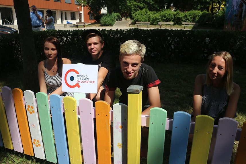 Teich, Z&auml;une, B&auml;ume - kurz vor den Ferien hat man sich am F&ouml;rderzentrum Pestalozzi nochmal richtig ins Zeug gelegt