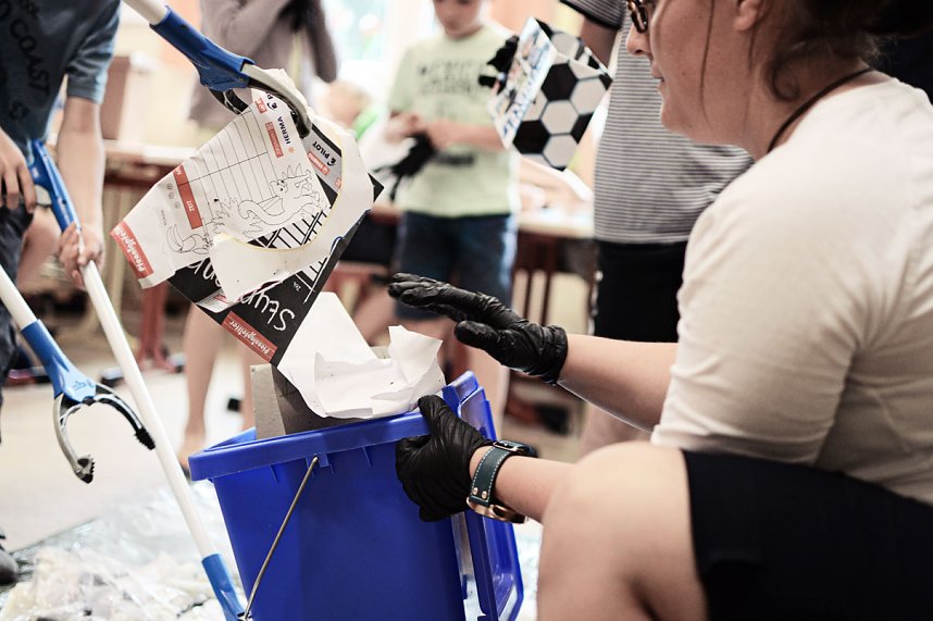 Auf die richtige Tonne kommt es an - das haben die Kinder der evangelischen Grundschule diese Woche gelernt