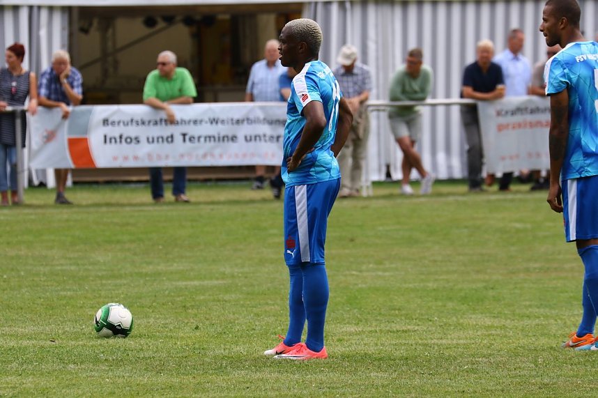 Wacke gewinnt 7:1 gegen eine S&uuml;dharz-Auswahl