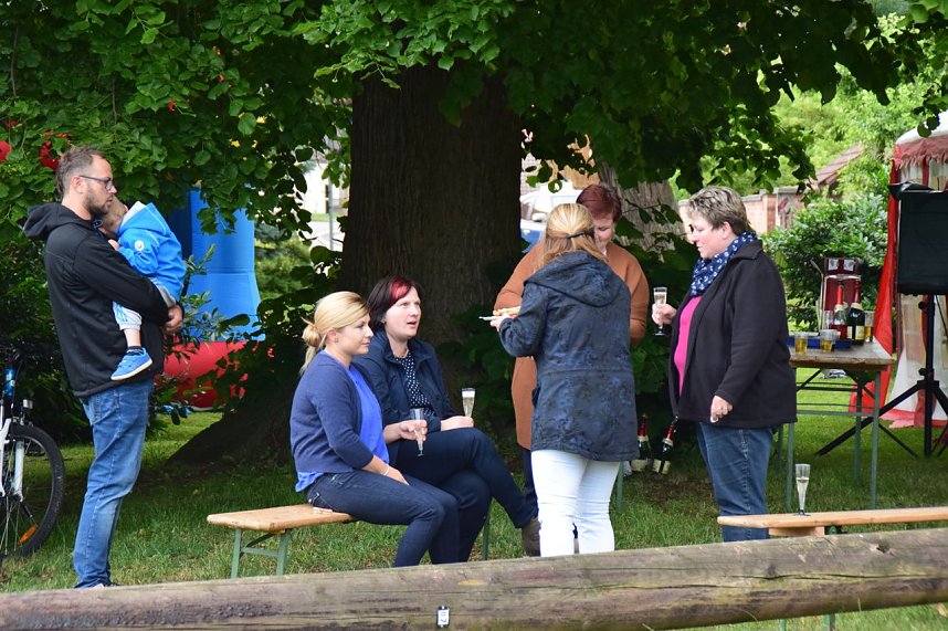 Dorfplatz in Buchholz er&ouml;ffnet