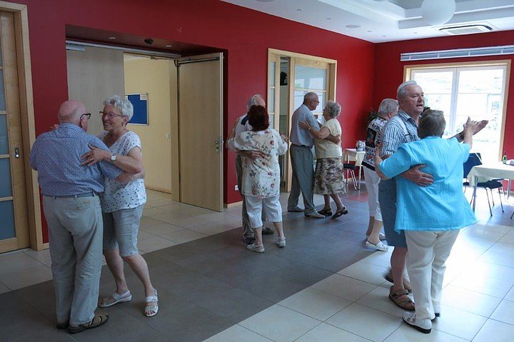 Tanz-Caf&eacute; im Pavillon