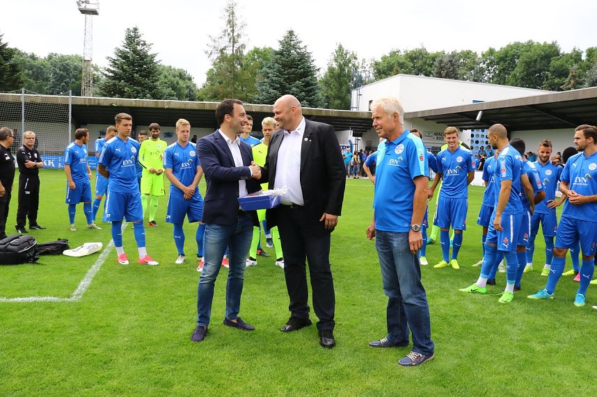 Fanfest und Test gegen Plauen