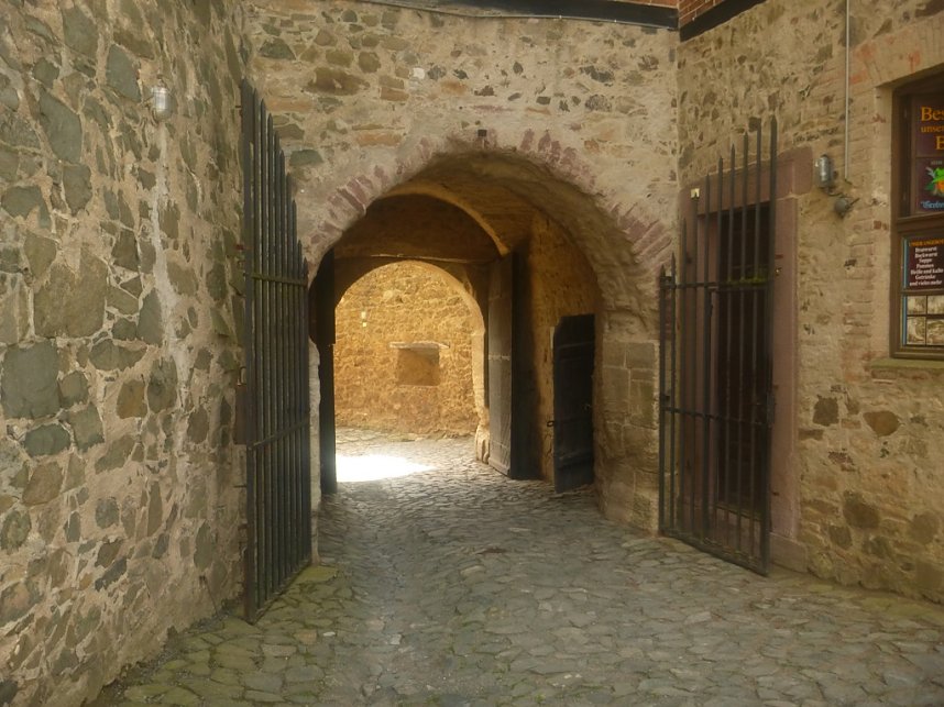 Gelebtes Mittelalter auf Burg Falkenstein